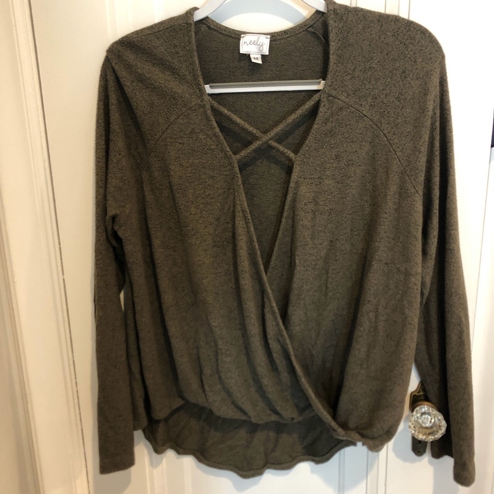 Super soft green long sleeve sweater
